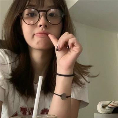 校园女生强袭者